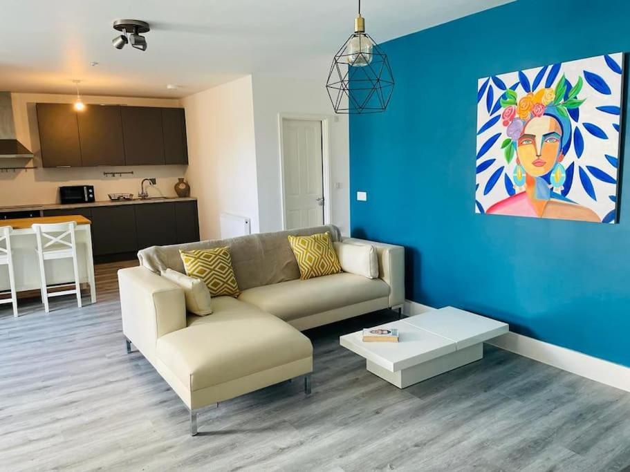 Apartamento Stunning Huge Openplan 2Bed Flat Woking Exterior foto