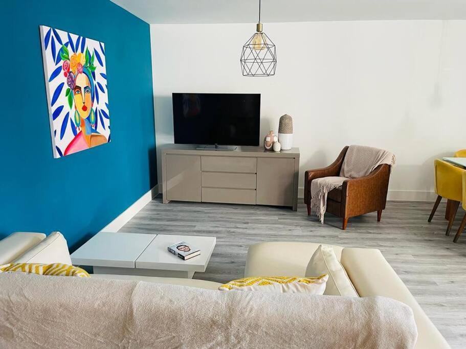 Apartamento Stunning Huge Openplan 2Bed Flat Woking Exterior foto